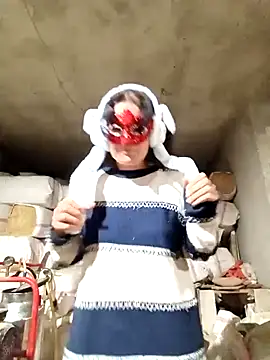 Snapshot of ezgi2545 chatting on 5, 12, 2025 ezgi2545 online show from 5, 12, 2025