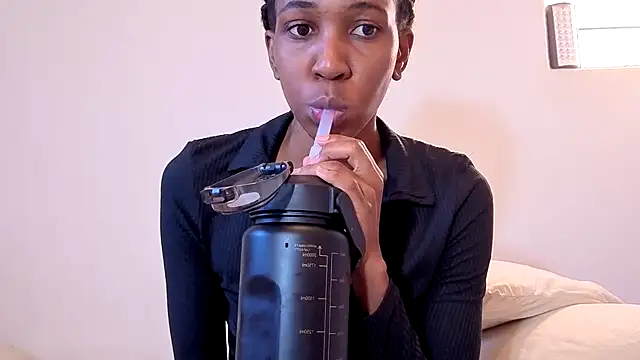 PetiteEbonyBabe online show from 13, 5, 2026