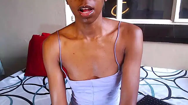 PetiteEbonyBabe online show from 26, 9, 2025