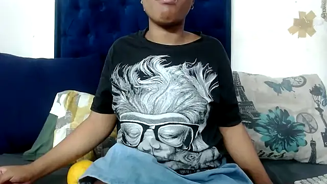 BUNNYCHOWX28 online show from 17, 9, 2025