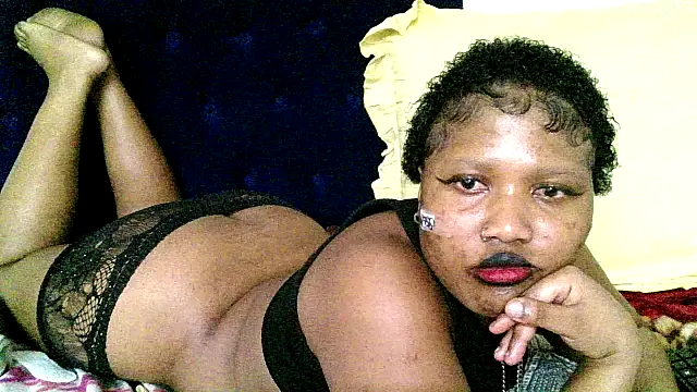 BUNNYCHOWX28 online show from 21, 4, 2026