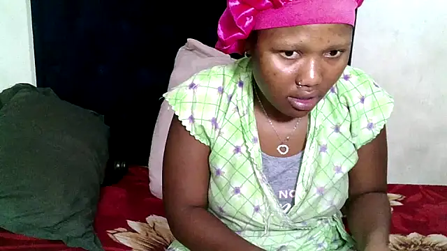 BUNNYCHOWX28 online show from 9, 1, 2026