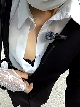 pink-mai online show from 1, 3, 2026