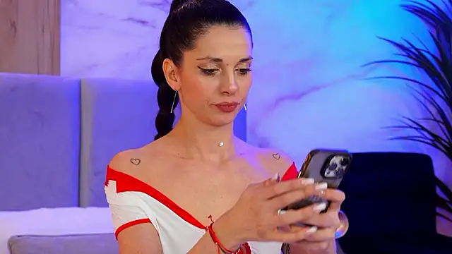 EllyLynn online show from 1, 3, 2026