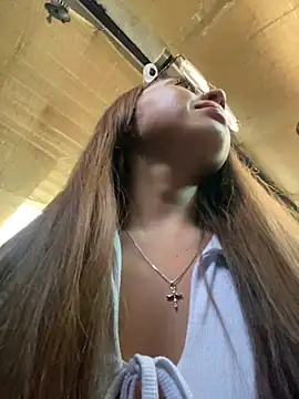 Sara-cooper2 online show from 3, 10, 2025