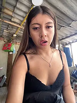 Sara-cooper2 online show from 24, 9, 2025