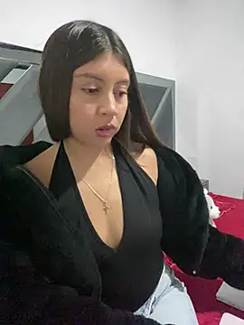 Sara-cooper2 online show from 4, 7, 2026