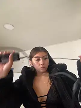 Sara-cooper2 online show from 16, 10, 2025