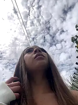 Sara-cooper2 online show from 2, 12, 2025