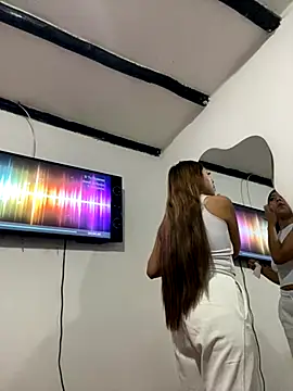 Sara-cooper2 online show from 28, 10, 2025