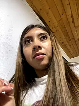 Sara-cooper2 online show from 2, 11, 2025