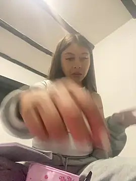 Sara-cooper2 online show from 9, 2, 2026