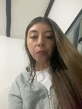 Sara-cooper2 online show from 24, 2, 2026