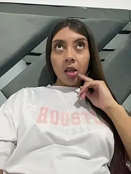 Sara-cooper2 online show from 10, 3, 2026