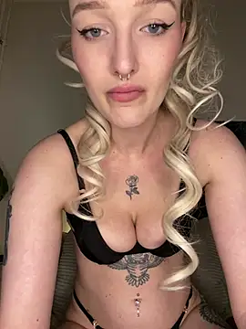 lovecassyrose online show from 24, 4, 2026