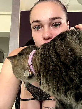 Snapshot of Baby_Eva23 chatting on 13, 10, 2025 Baby Eva23 online show from 13, 10, 2025