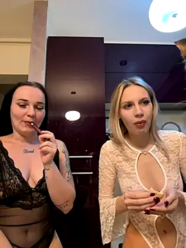 Snapshot of Baby_Eva23 chatting on 18, 10, 2025 Baby Eva23 online show from 18, 10, 2025