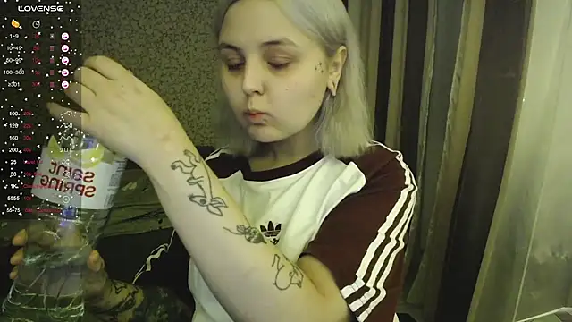 Snapshot of vendymories chatting on 15, 11, 2025 vendymories online show from 15, 11, 2025