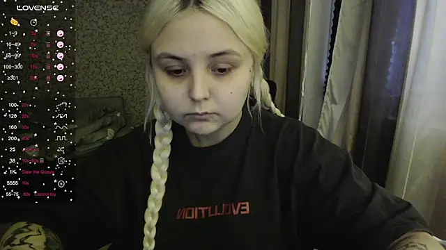 Snapshot of vendymories chatting on 14, 10, 2025 vendymories online show from 14, 10, 2025