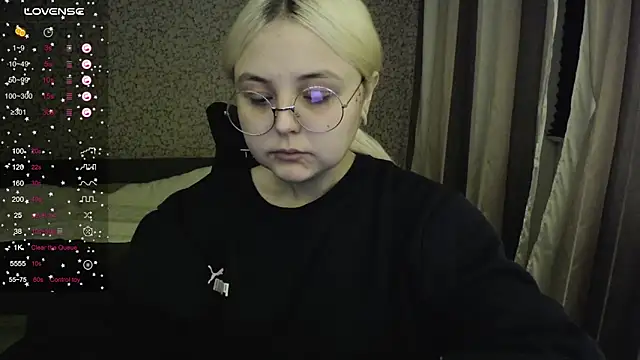 Snapshot of vendymories chatting on 17, 10, 2025 vendymories online show from 17, 10, 2025