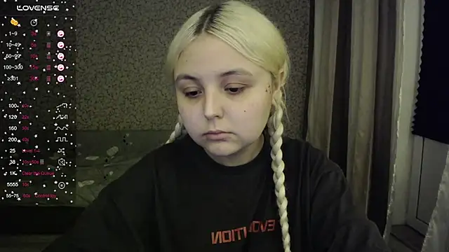 Snapshot of vendymories chatting on 4, 10, 2025 vendymories online show from 4, 10, 2025