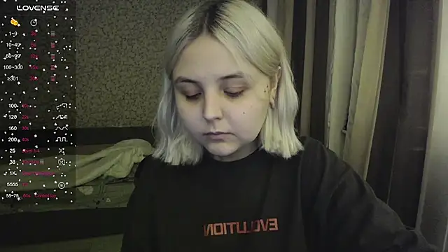 Snapshot of vendymories chatting on 31, 10, 2025 vendymories online show from 31, 10, 2025