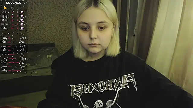 Snapshot of vendymories chatting on 10, 11, 2025 vendymories online show from 10, 11, 2025