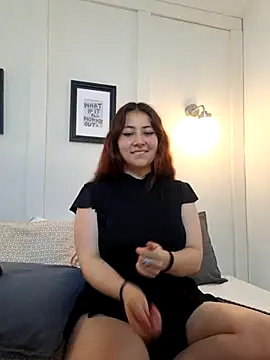 Nicolle Evanss  online show from 31, 3, 2026