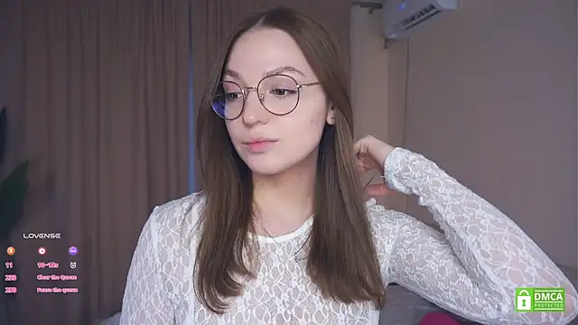 NguyetHankey online show from 8, 9, 2025