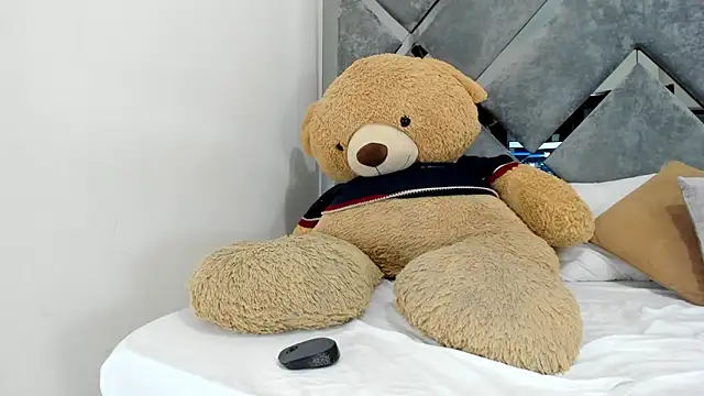 Snapshot of Sweet_Salome1 chatting on 20, 10, 2025 Sweet Salome1 online show from 20, 10, 2025