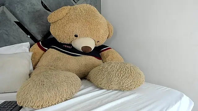 Snapshot of Sweet_Salome1 chatting on 3, 11, 2025 Sweet Salome1 online show from 3, 11, 2025