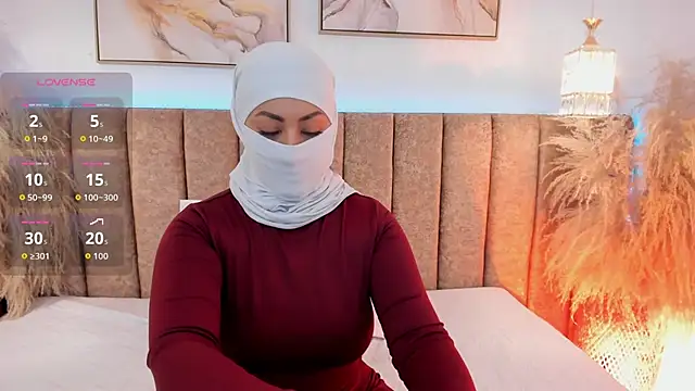 azza   online show from 4, 11, 2025