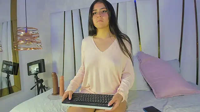 bonnie sm online show from 1, 10, 2025