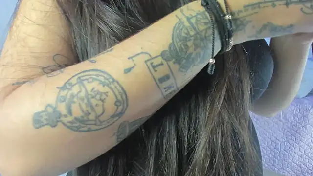 bonnie sm online show from 27, 11, 2025