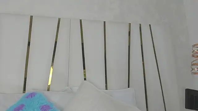 bonnie sm online show from 28, 9, 2025