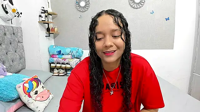 Snapshot of nay_and_aleja1 chatting on 9, 10, 2025 nay and aleja1 online show from 9, 10, 2025