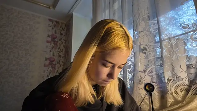 Witching Moon online show from 7, 10, 2025