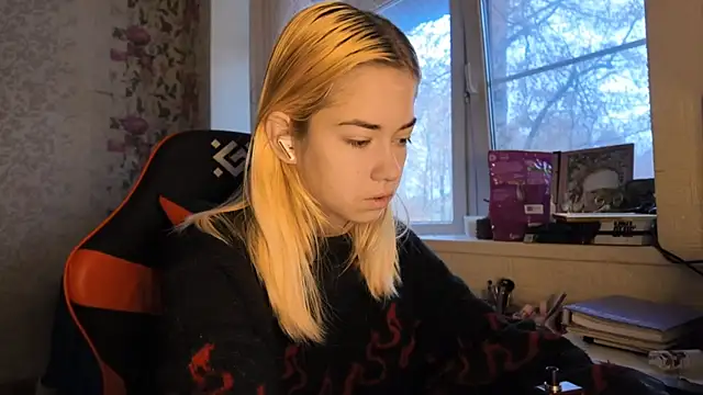 Witching Moon online show from 27, 11, 2025