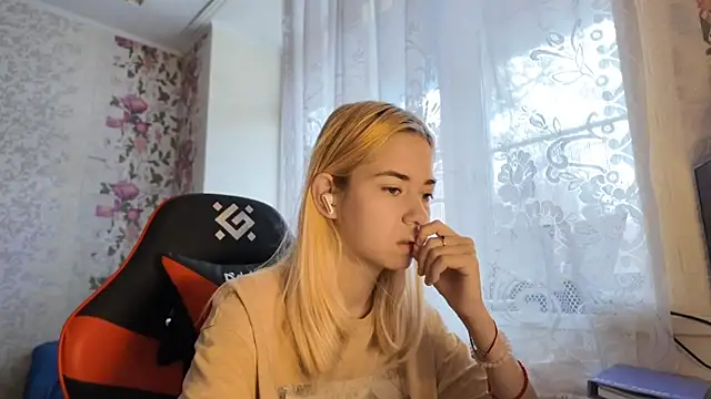 Witching Moon online show from 13, 11, 2025