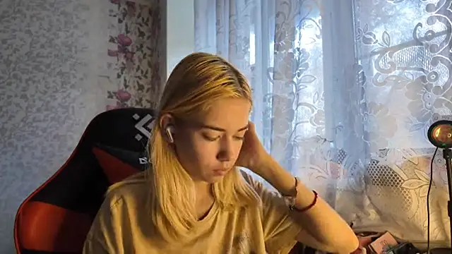 Witching Moon online show from 29, 10, 2025