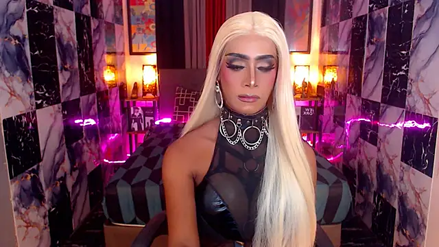 Snapshot of SeductiveAshleyTS chatting on 6, 11, 2025 SeductiveAshleyTS online show from 6, 11, 2025