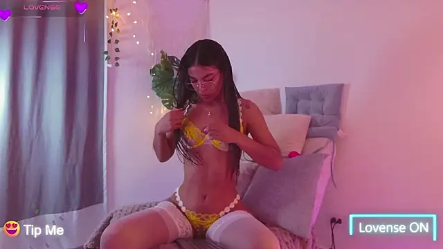 Snapshot of Nicolle_swt chatting on 5, 2, 2026 Nicolle swt online show from 5, 2, 2026