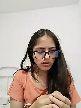 Goddesscut333 online show from 25, 6, 2026