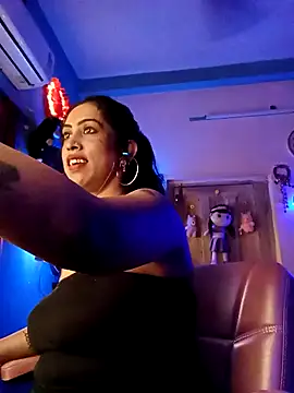 Snapshot of Love_Beauty01 chatting on 16, 2, 2026 Love Beauty01 online show from 16, 2, 2026