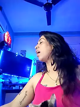 Snapshot of Love_Beauty01 chatting on 3, 2, 2026 Love Beauty01 online show from 3, 2, 2026