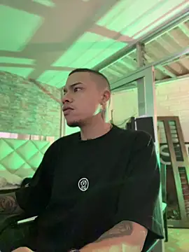 AlphaMasterXxx online show from 15, 4, 2026