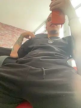 AlphaMasterXxx online show from 13, 5, 2026