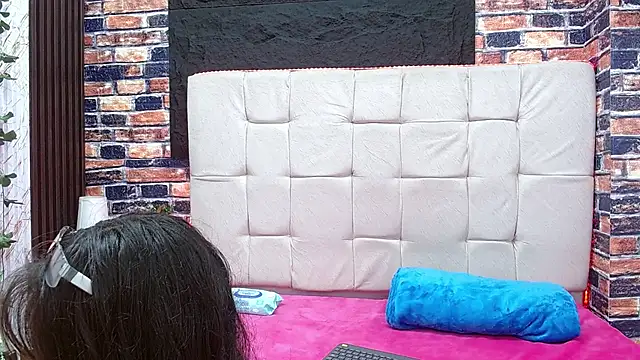 mikaela303av online show from 13, 10, 2025