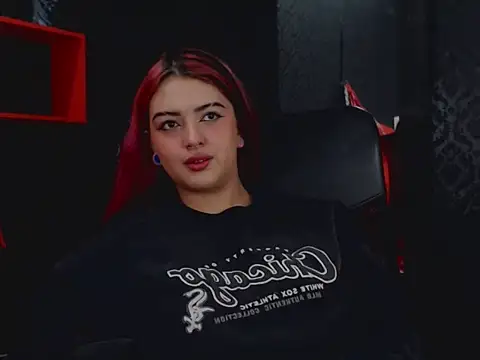 MaviceMur online show from 3, 10, 2025