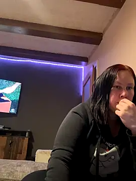 Snapshot of xSiindy95 chatting on 20, 11, 2025 xSiindy95 online show from 20, 11, 2025